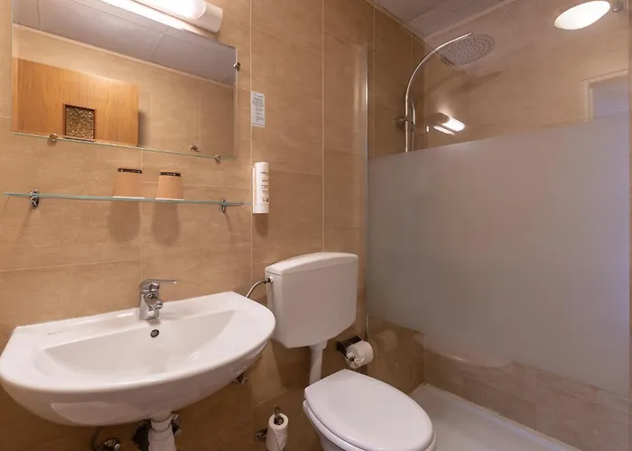 布里斯托尔梅斯中心火车站酒店 2* 梅斯