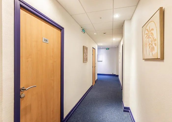 布里斯托尔梅斯中心火车站酒店 2*