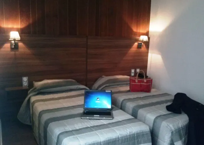 布里斯托尔梅斯中心火车站酒店 2*