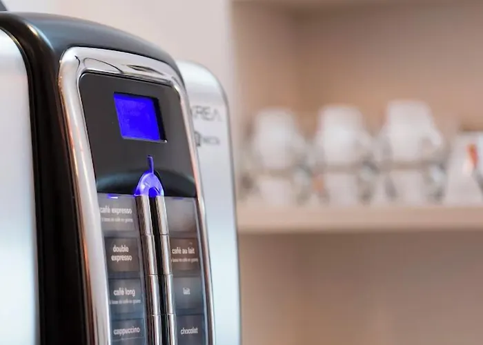 Bristol Centre Gare Отель